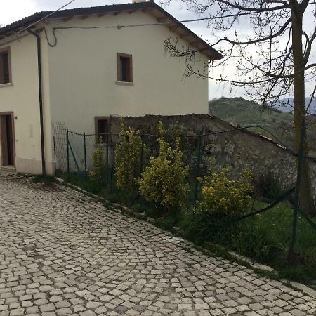 Villa Montagna & Relax Castel Di Sangro Exterior foto